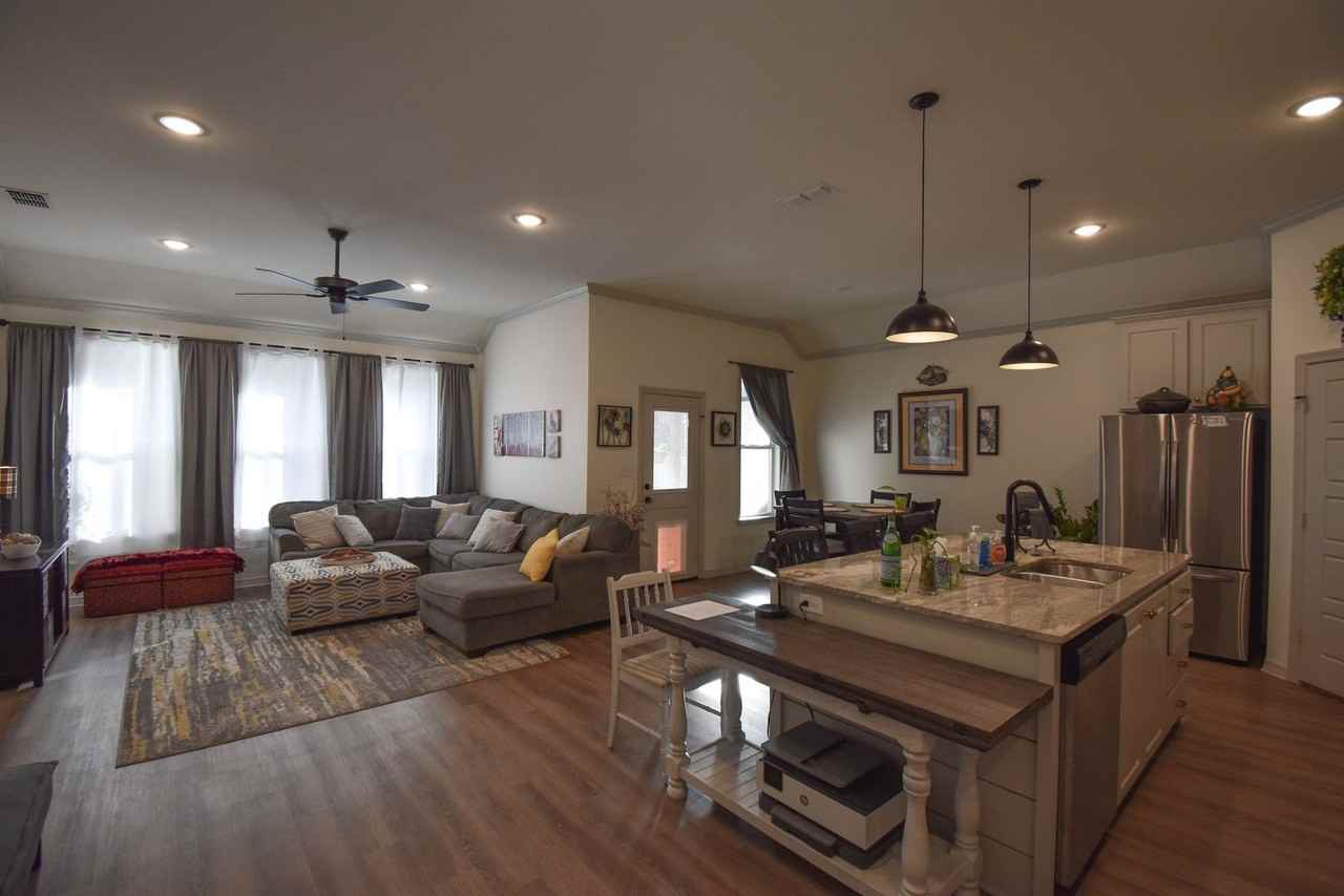 3036 Legacy Cir - Photo 4 of 26
