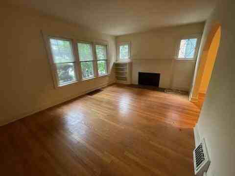 1610 Dexter Ave ##1 - Photo 2 of 9