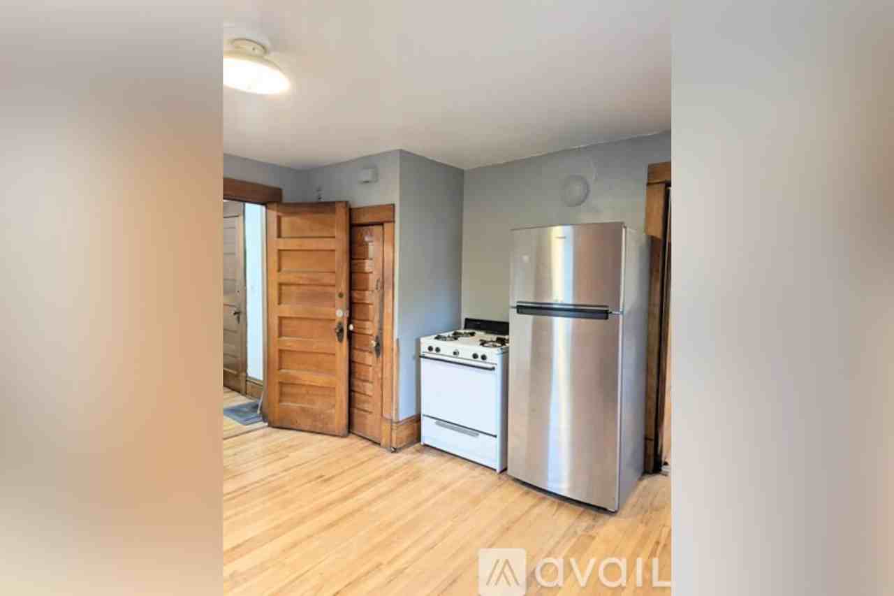 2740 16th Ave S Uppr Unit #Unit - Photo 3 of 34