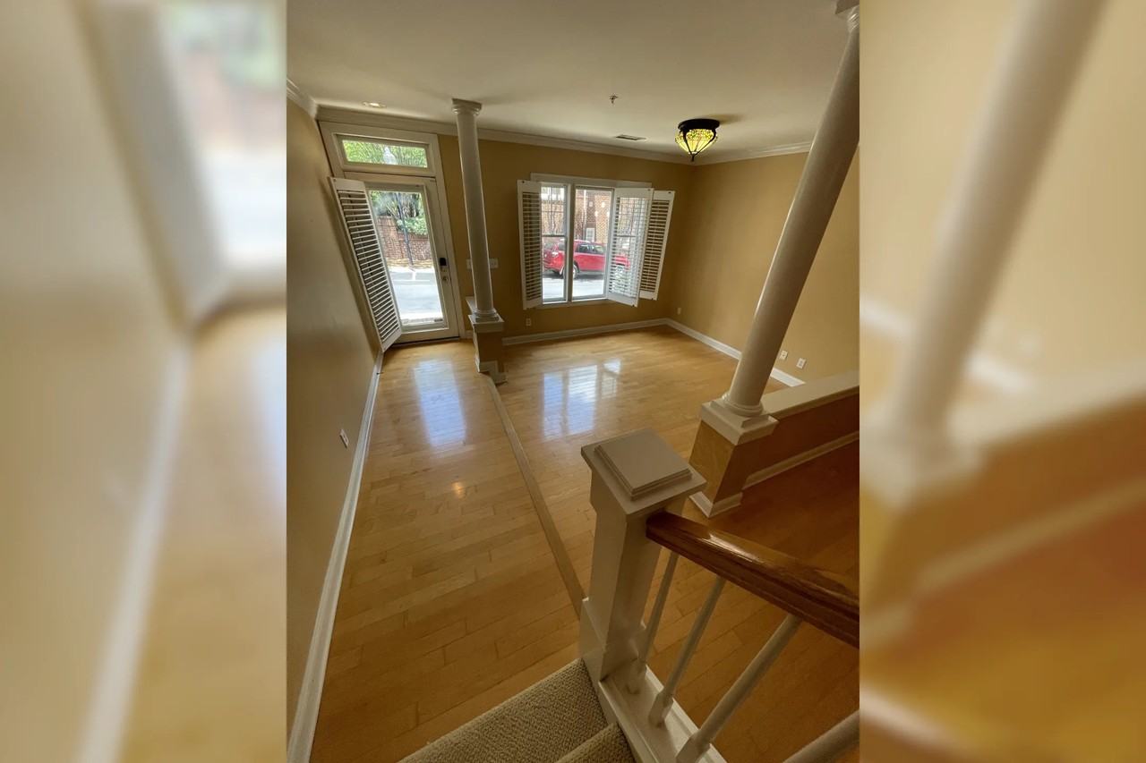 1156 Hampton Gardens Ln - Photo 3 of 28