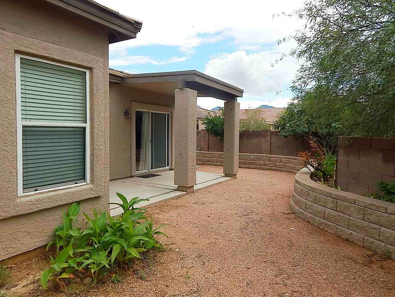 15163 N Cutler Dr - Photo 3 of 18