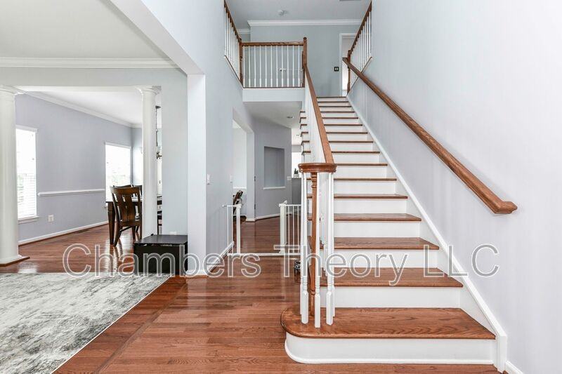 359 Preston Dr - Photo 2 of 32