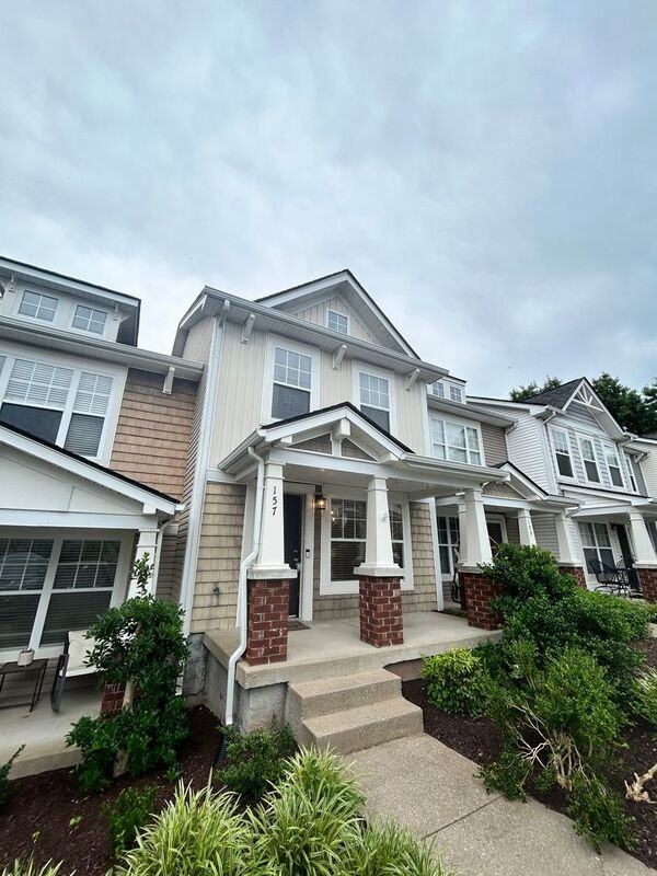 157 Shadow Glen Dr - Photo 3 of 25