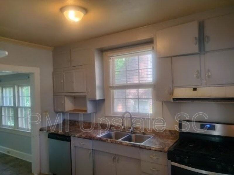 129 Academy St - Photo 2 of 17
