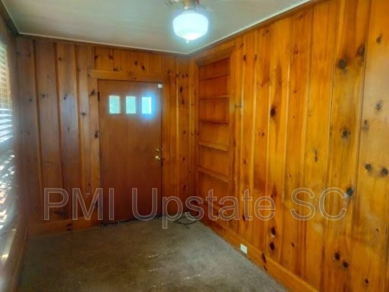 129 Academy St - Photo 5 of 17