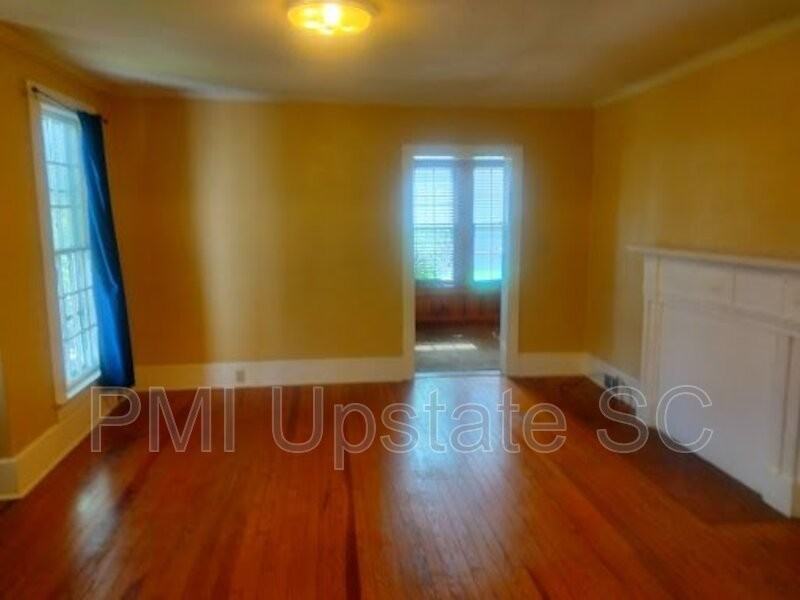 129 Academy St - Photo 7 of 17