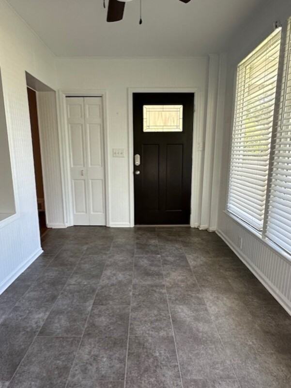 4526 Cedar Springs Rd - Photo 3 of 32