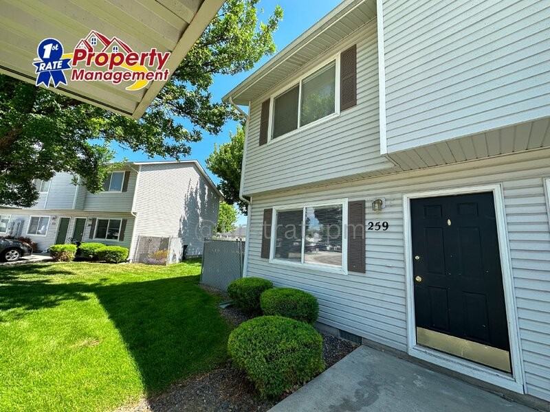 275 E Elbridge St - Photo 3 of 23