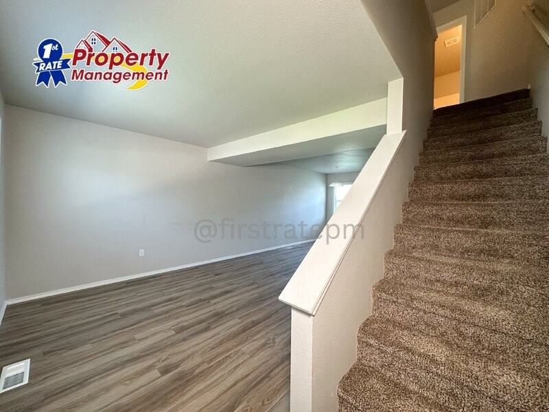 275 E Elbridge St - Photo 5 of 23
