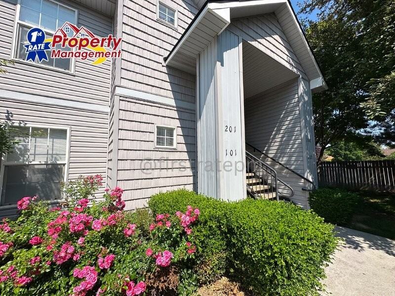 11884 W Cloverbrook Ln #201 - Photo 2 of 25
