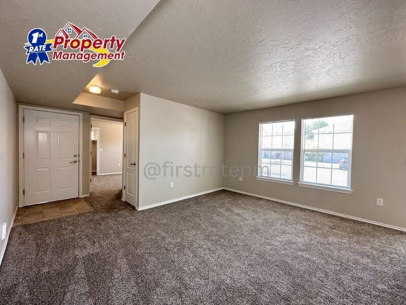 11884 W Cloverbrook Ln #201 - Photo 7 of 25
