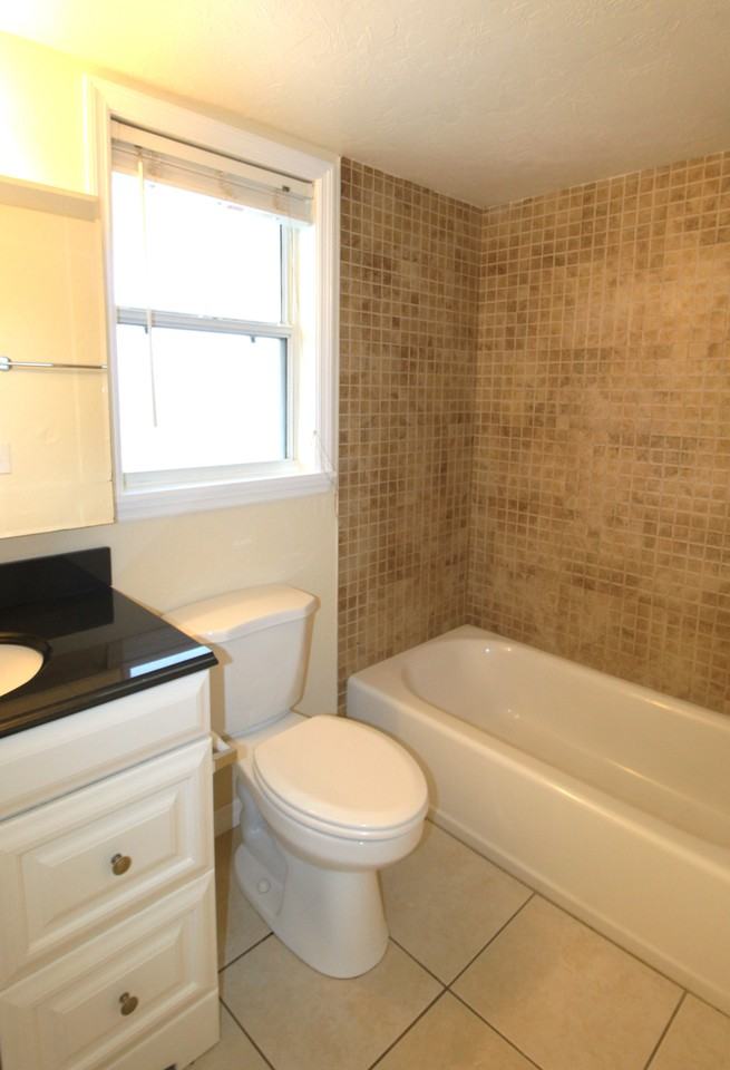 1644 Redwood St - Photo 3 of 9