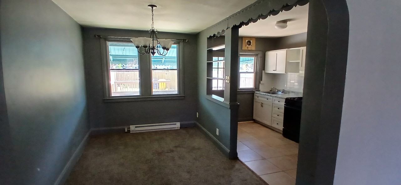 217 W Meadow Rd - Photo 2 of 11