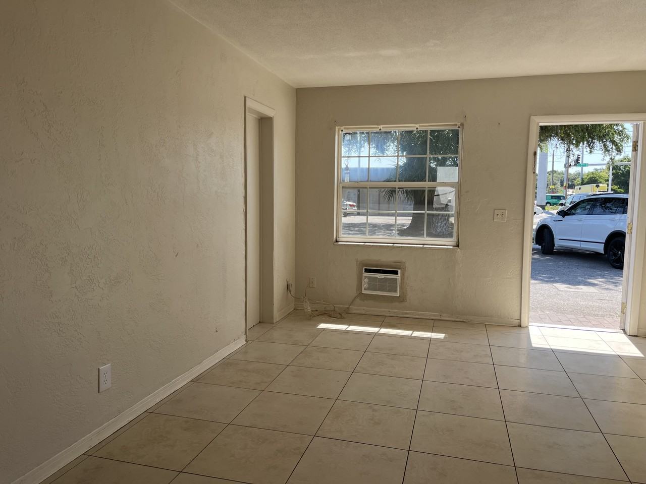 38479 6th Ave #2 - Photo 3 of 8