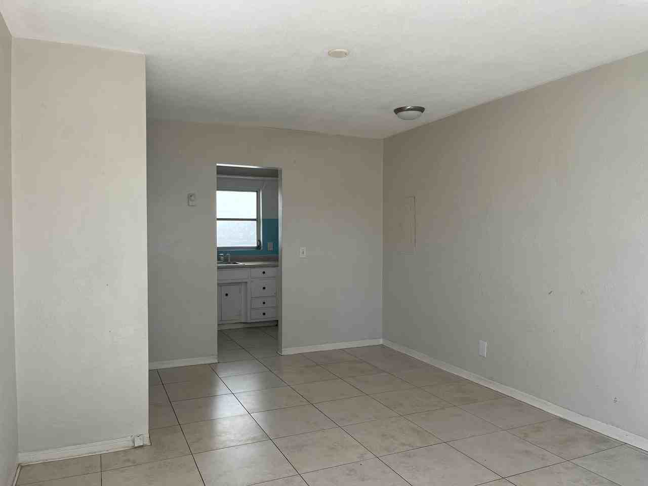 38479 6th Ave #2 - Photo 4 of 8