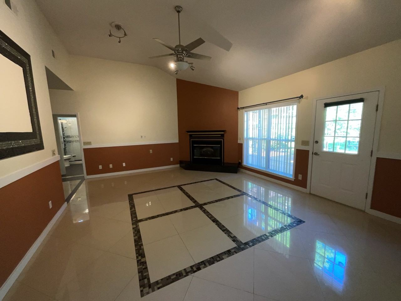 380 Tremain Dr - Photo 2 of 25
