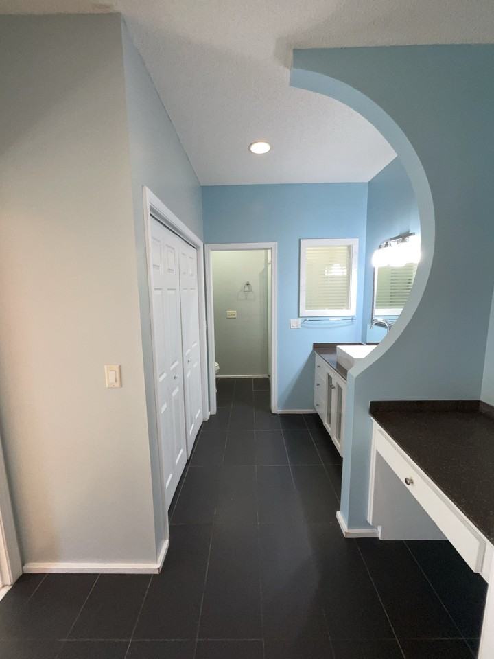 380 Tremain Dr - Photo 4 of 25