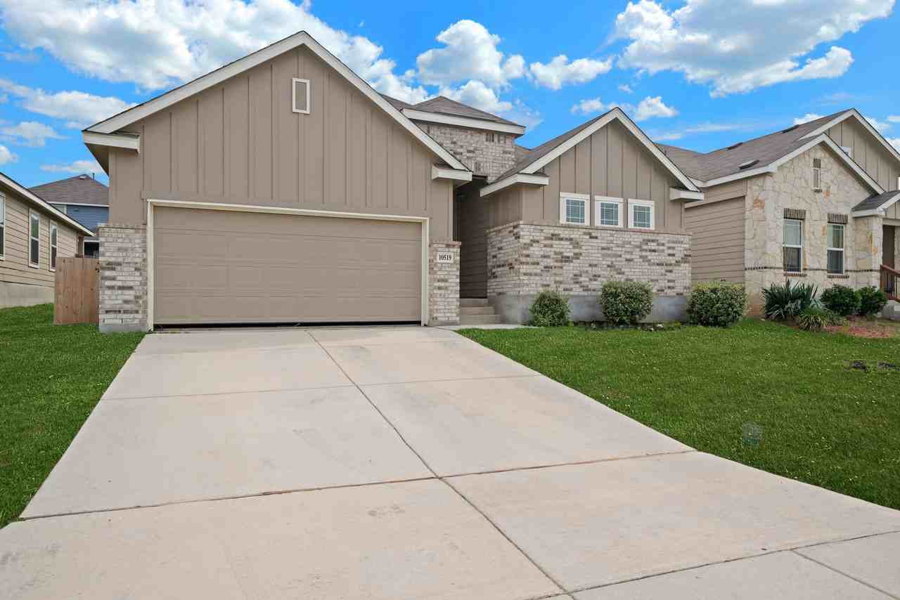 10519 Rosalina Loop - Photo 3 of 26