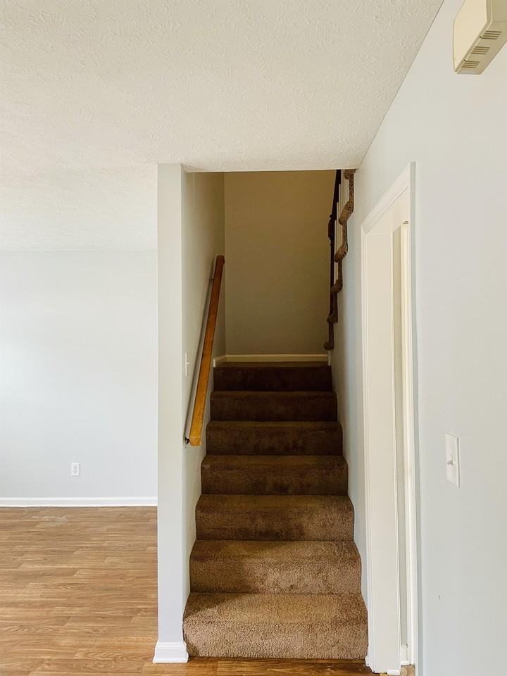 Jefferson Ridge Apartments - Photo 3 of 43