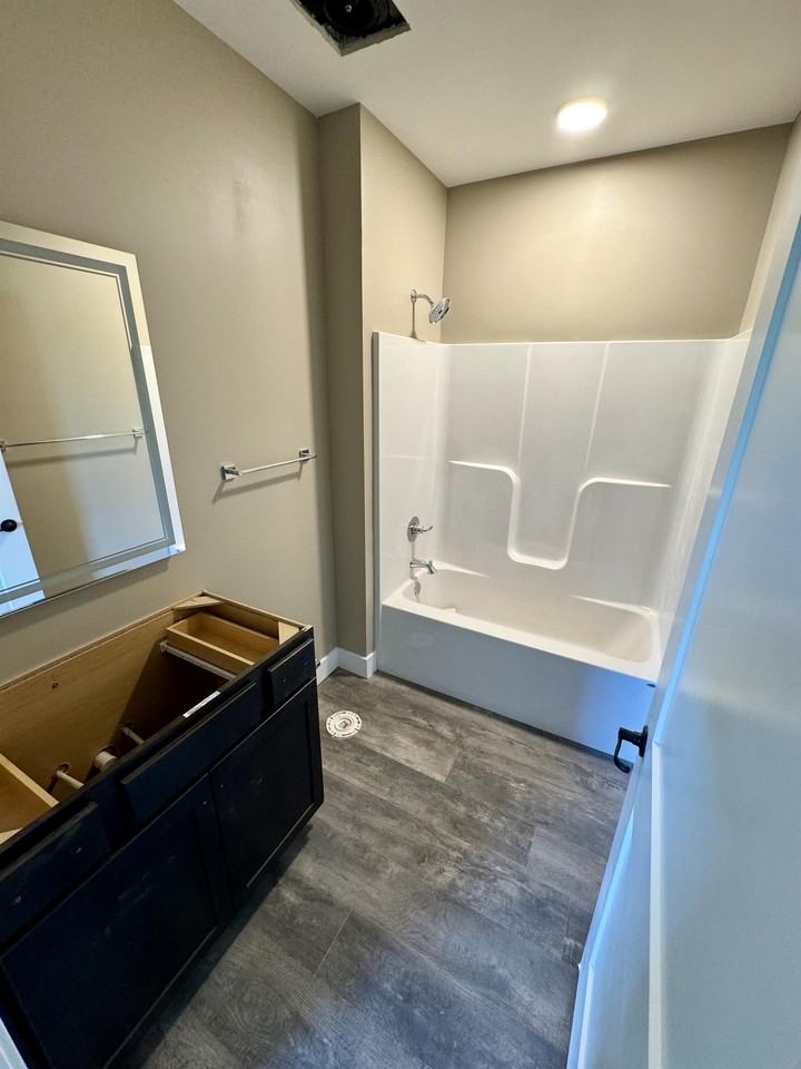 8781 Lexington Avenue - Photo 5 of 8