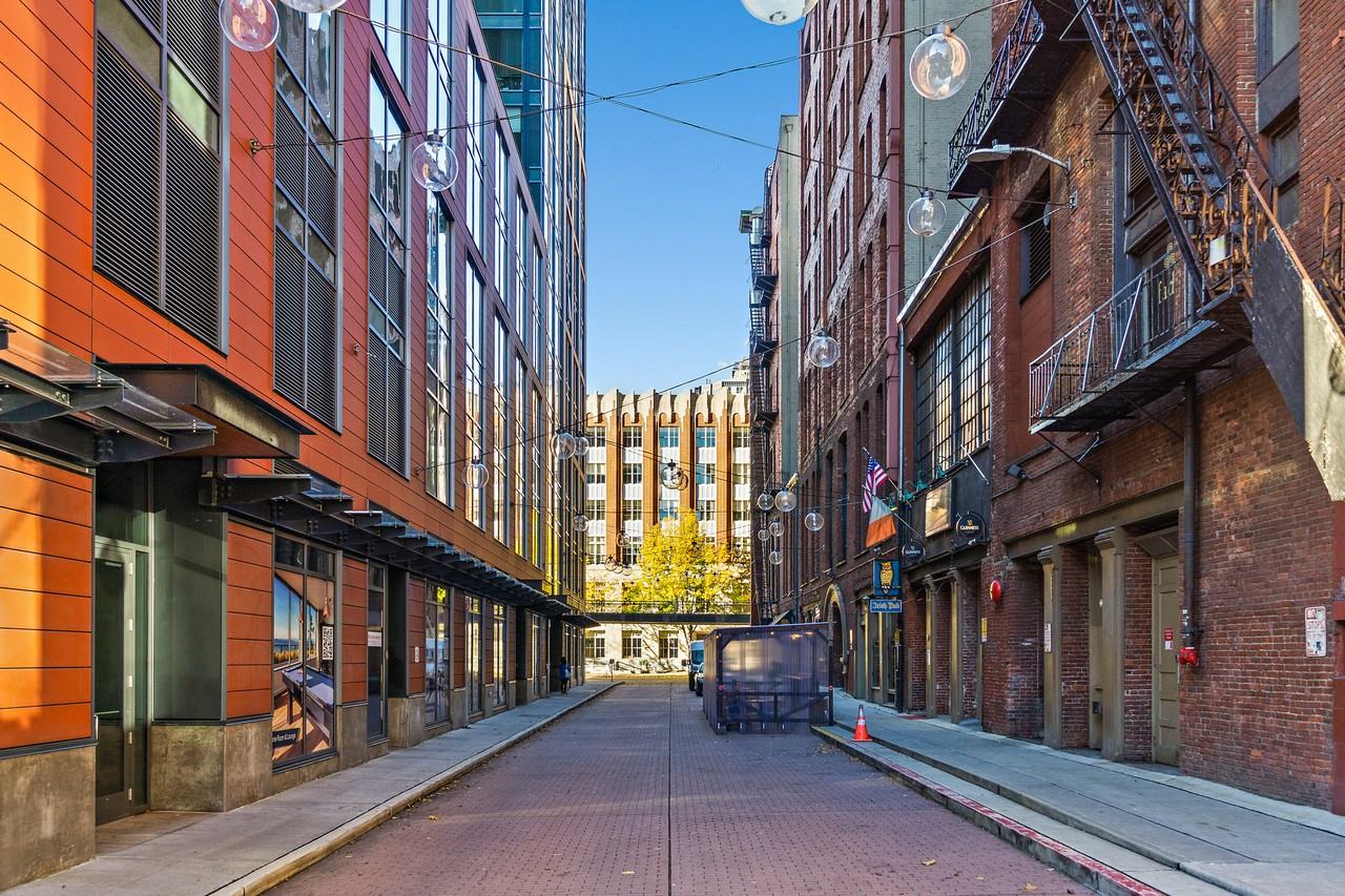 107 Cherry St // Lowman Apartments // Seattle - Photo 4 of 42