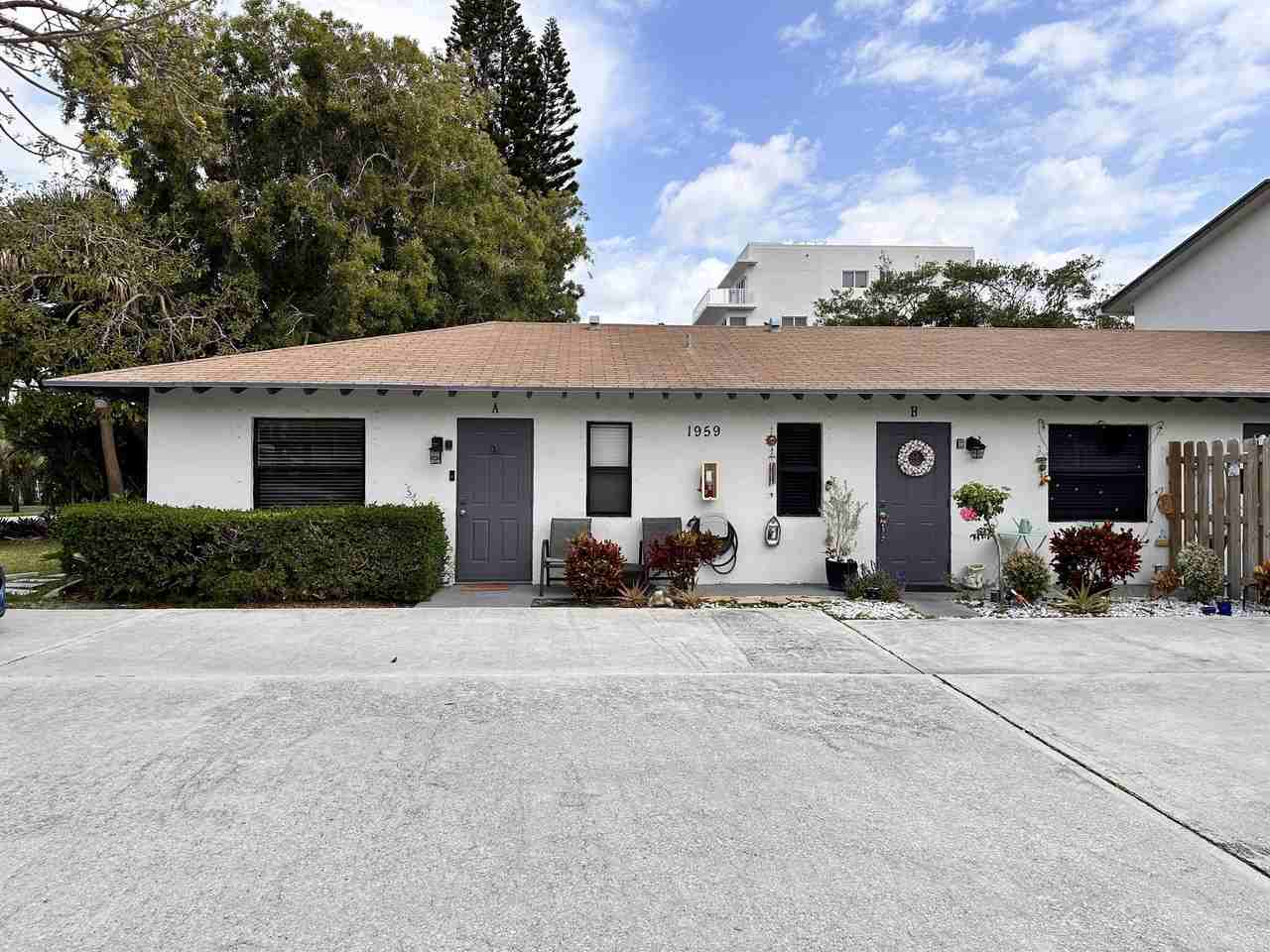 1959 Southeast 3rd Street - Photo 7 of 8