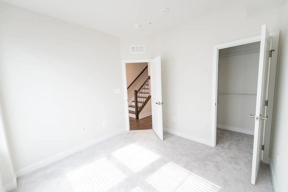 Properties - Photo 4 of 23