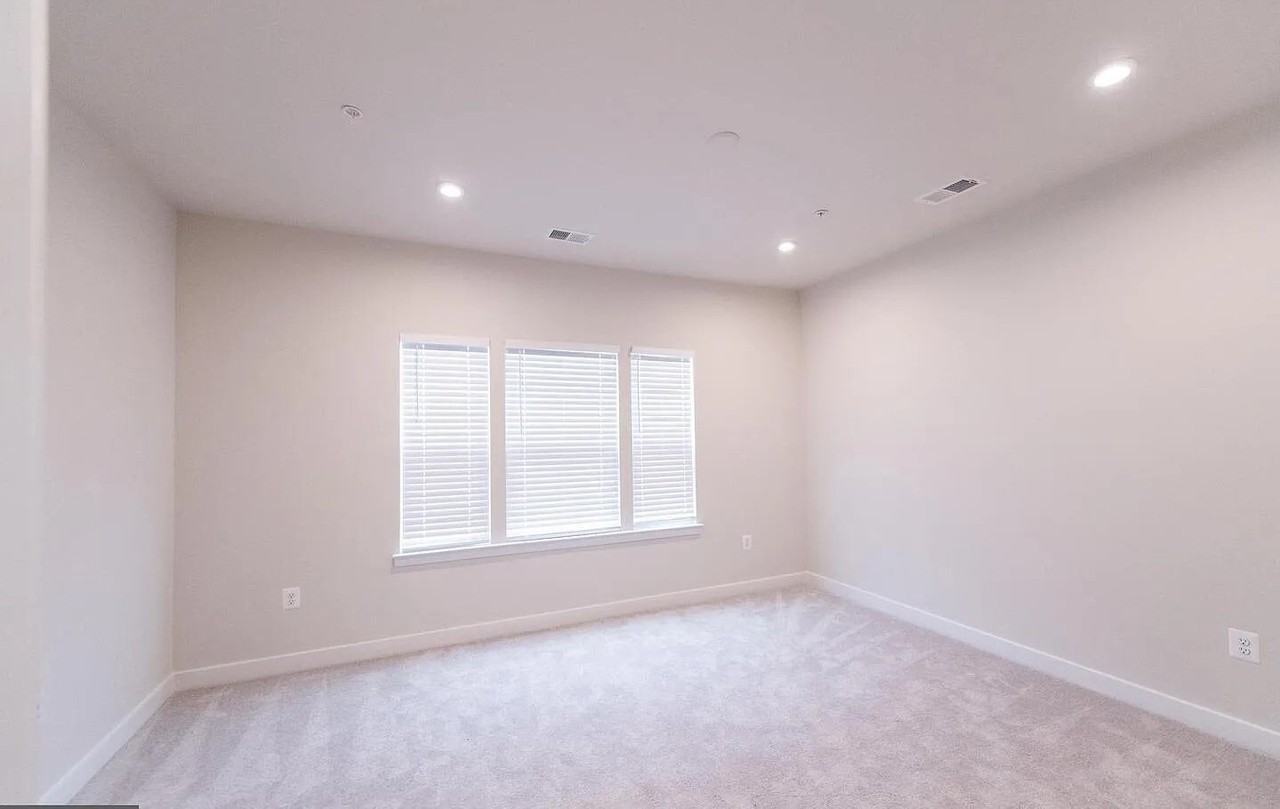 Properties - Photo 6 of 23