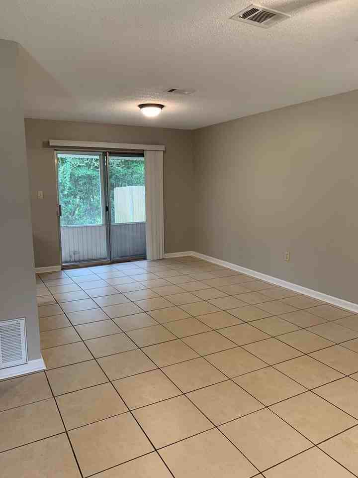 939 Tanager Road - Photo 2 of 6