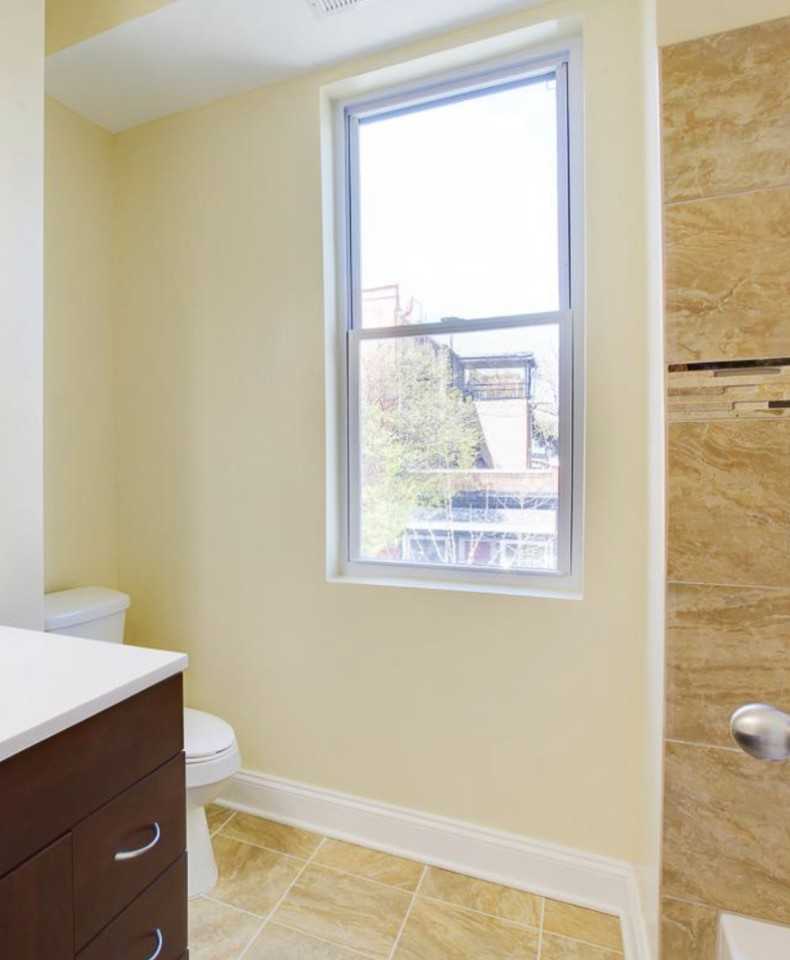 2325 Maryland Ave - Photo 4 of 14