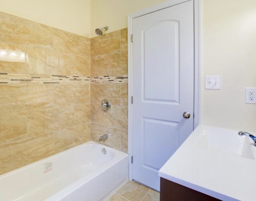 2325 Maryland Ave - Photo 5 of 14