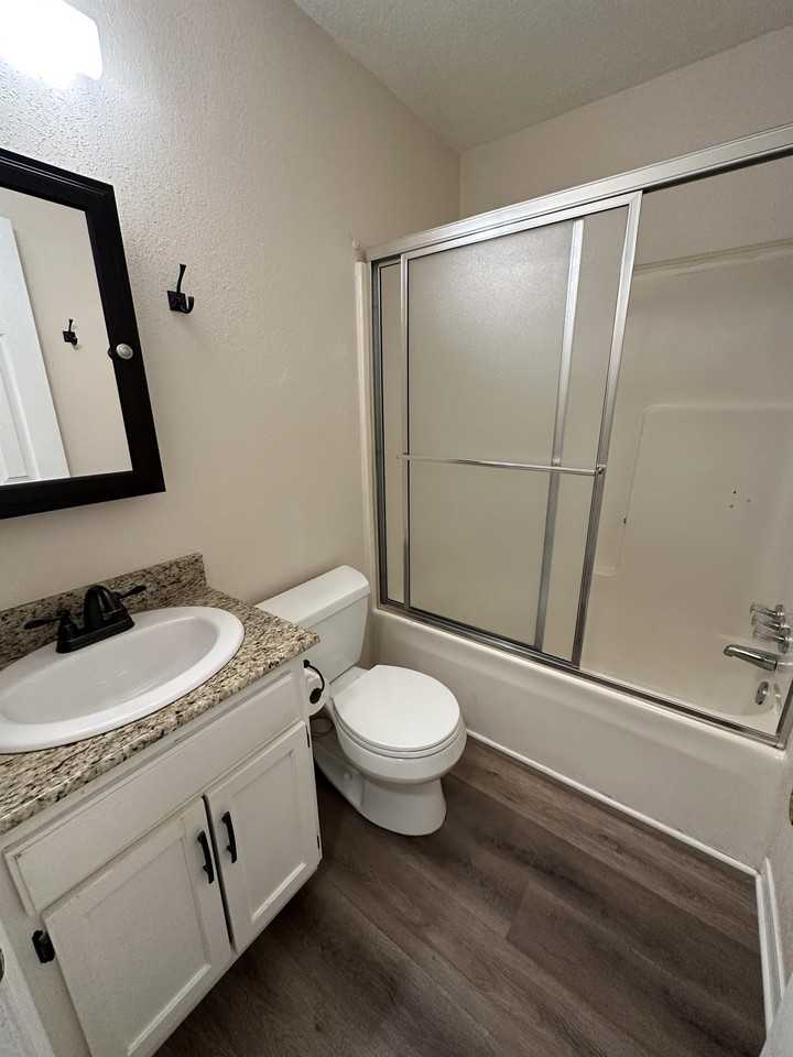 16310 South Boulevard - Photo 7 of 8