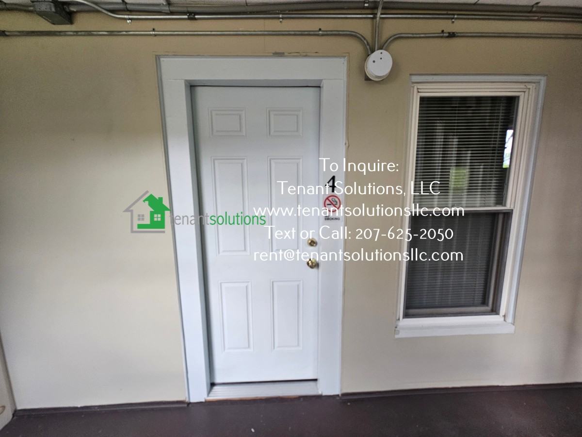 212 Waldo Street - Photo 2 of 11