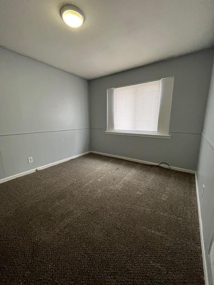 1642 N Hillside - Photo 6 of 9