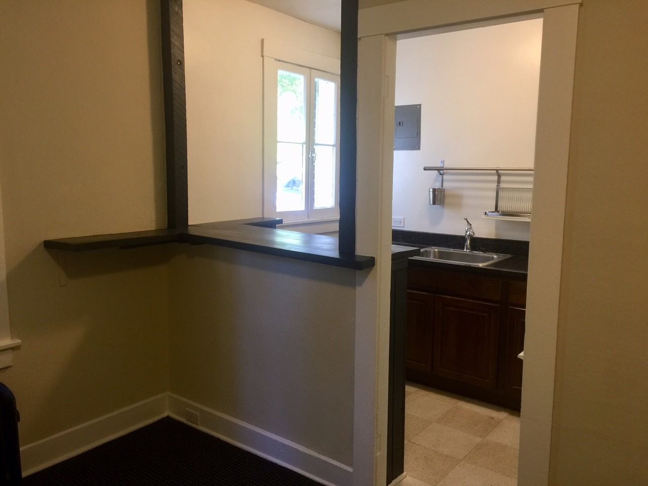 Marion Court Apartments - Photo 6 of 10