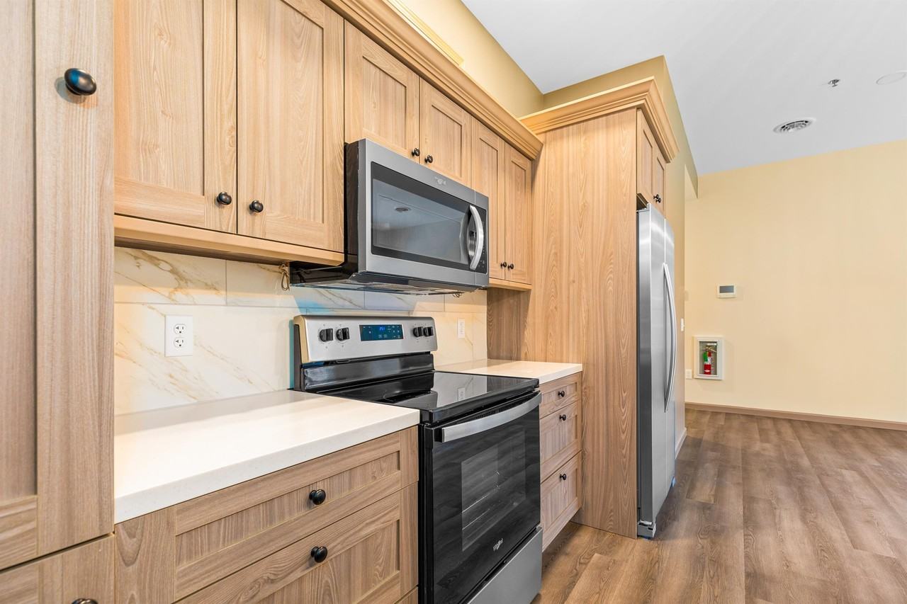 Lake Street Apartments - Photo 4 of 16