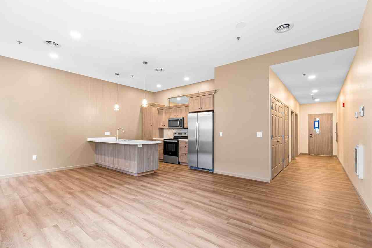 Lake Street Apartments - Photo 5 of 16