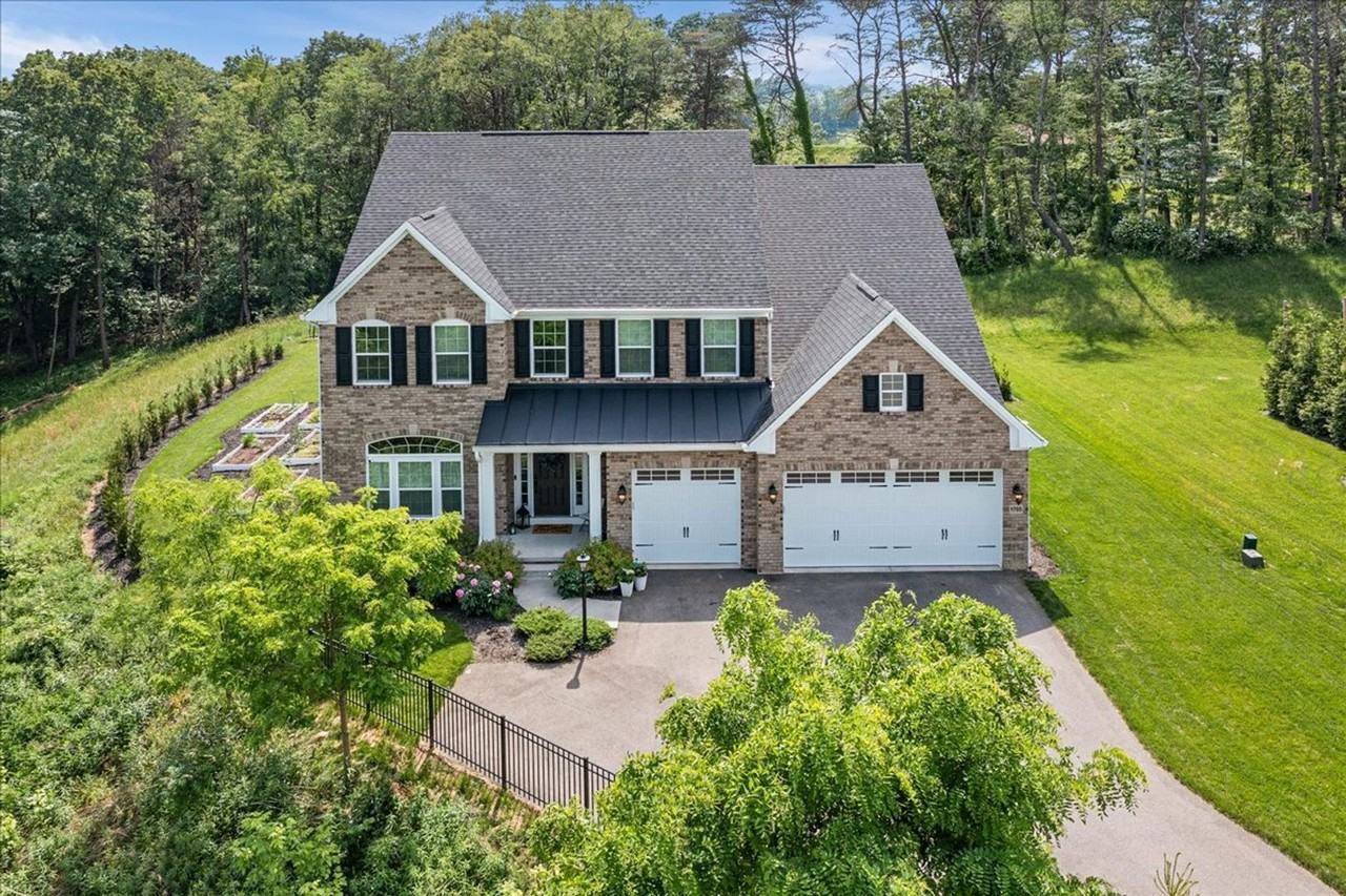 1705 Stevensan Dr - Photo 2 of 50