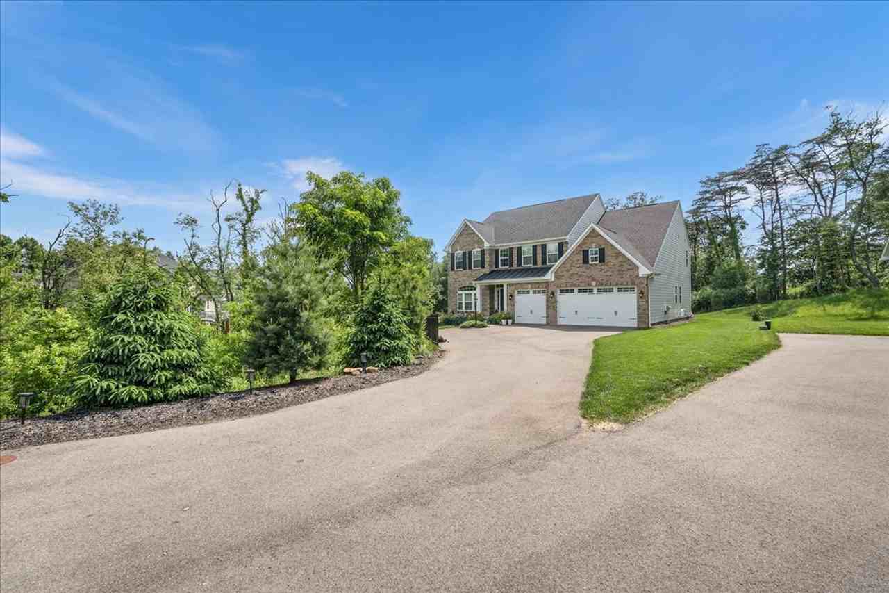 1705 Stevensan Dr - Photo 3 of 50