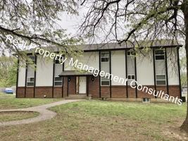 featured image of 904 Twin Oaks Ter