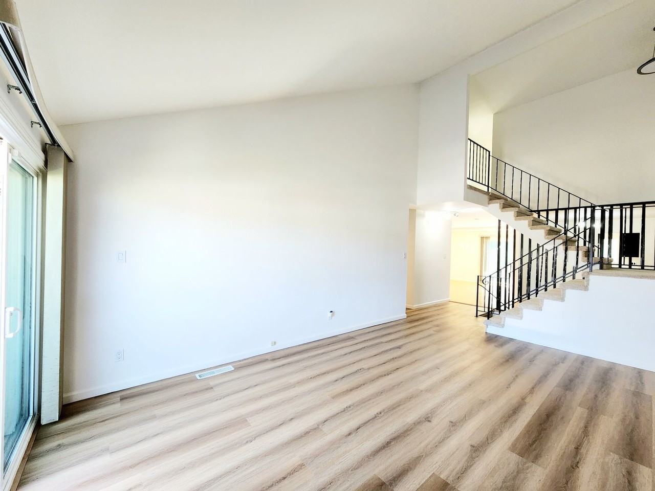 3637 Bassett Ct - Photo 2 of 41