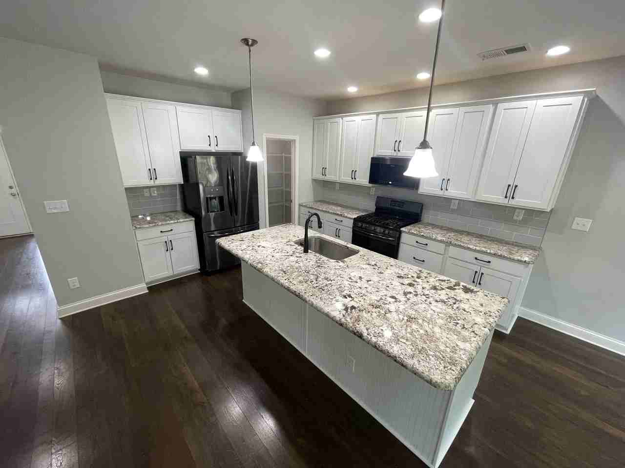 17107 Piton Way - Photo 2 of 38