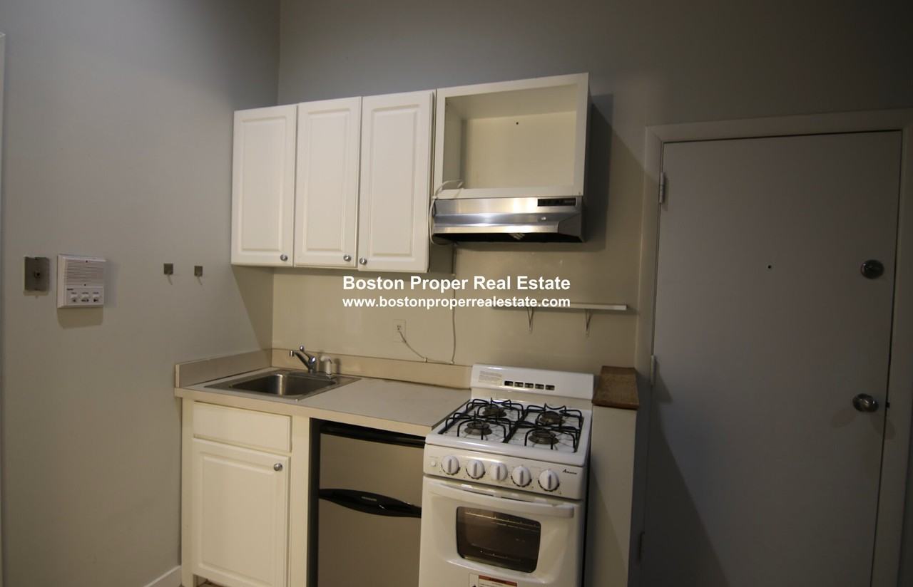 550 Columbus Ave #1K - Photo 5 of 5