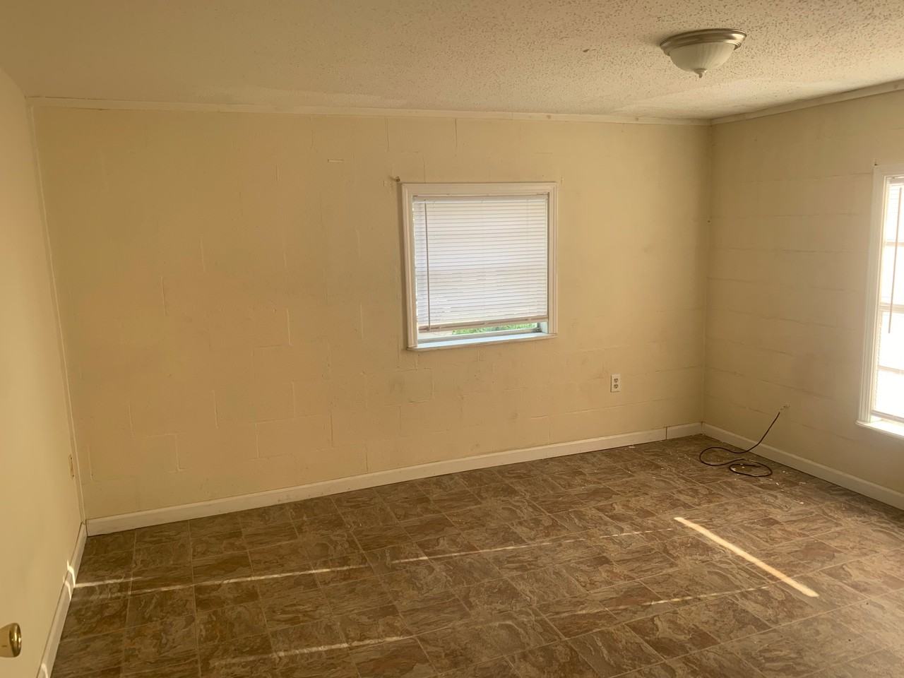 2403 17th Ave #1-6 - Photo 6 of 6