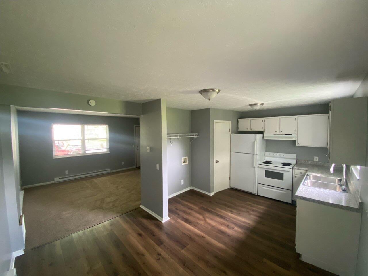 125 Hayes Ct #125 - Photo 3 of 13