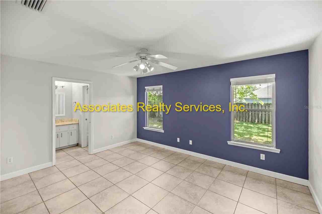 8728 Nw 35th Pl - Photo 5 of 15