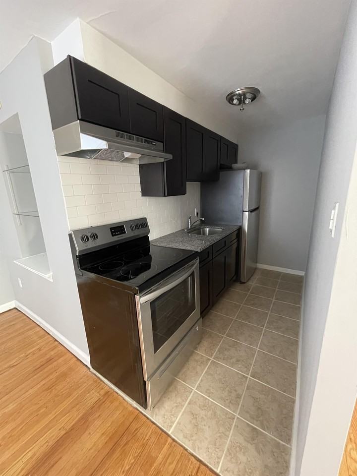 2909 Garrett Road - Photo 4 of 11