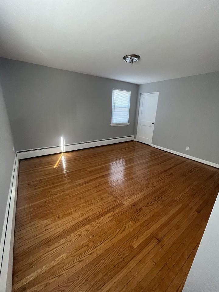 2909 Garrett Road - Photo 7 of 11