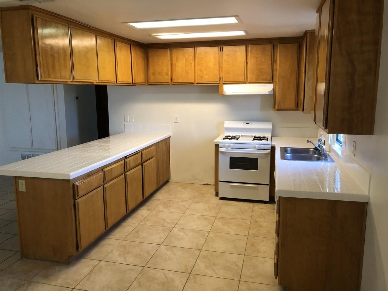 12550 Miracle Hill Road - Photo 6 of 13