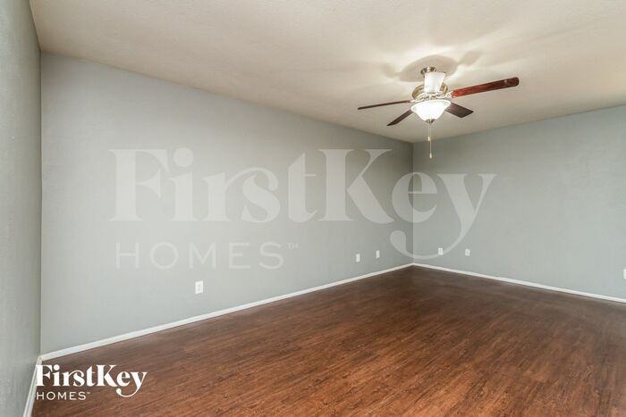 7005 Wildbriar Ct E - Photo 2 of 15